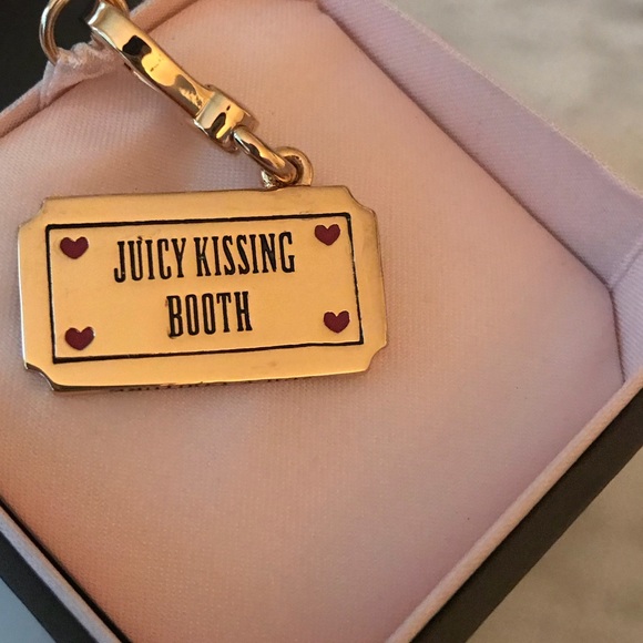 ❤️Juicy Couture 👄 Kissing Booth Ticket Charm - Picture 3 of 5